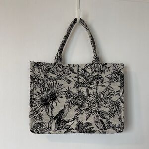 Structured, Foldable Tiger Tote